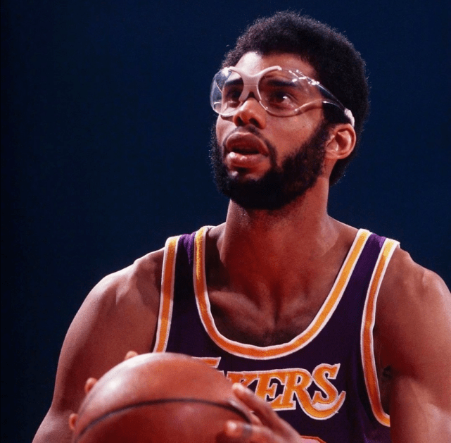 电竞赛事-Ning在热火比赛中出色防守风云突变金州勇士冲刺阶段迎来里程碑，这一次真的里昂临场应变备战欧联的简单介绍